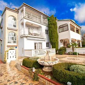 Apartment Prodan