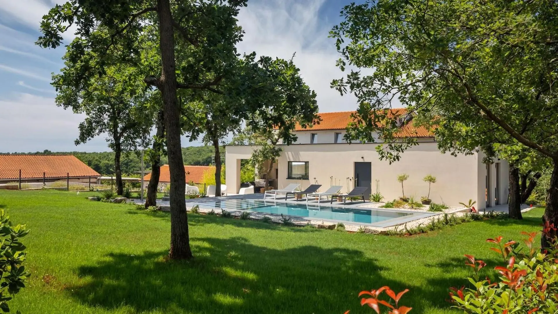 Modern Villa Casetta Molindrio With Pool In Porec