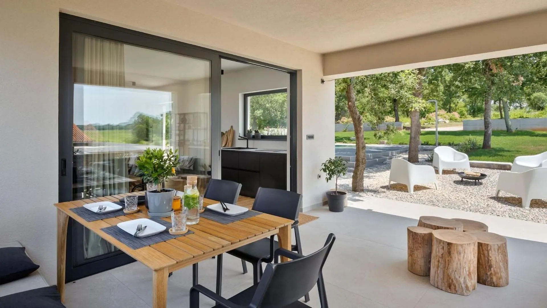 Modern Villa Casetta Molindrio With Pool In Porec Croatia