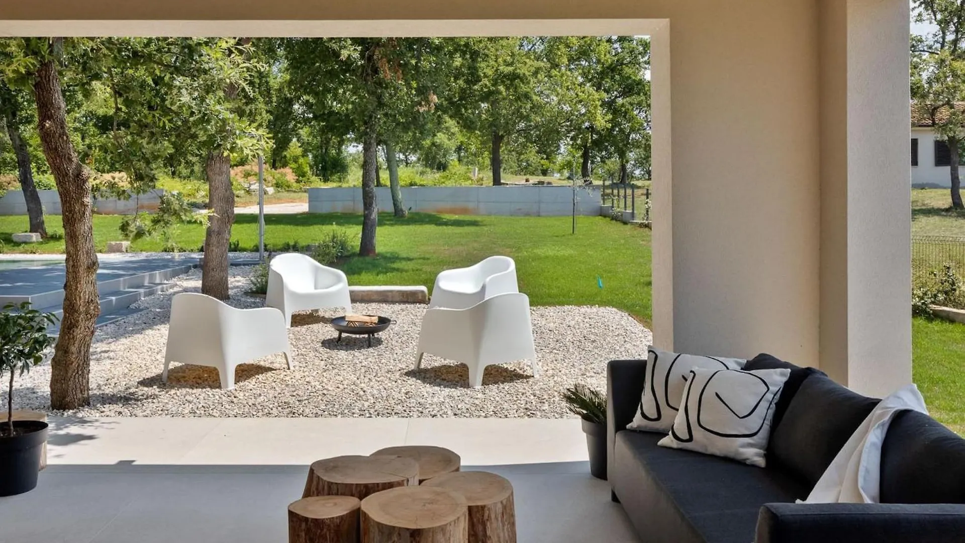 Modern Villa Casetta Molindrio With Pool In Porec