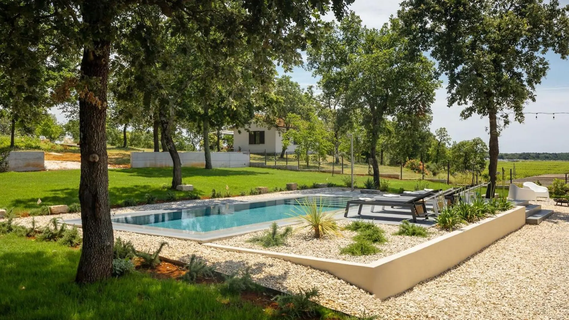 Modern Villa Casetta Molindrio With Pool In Porec