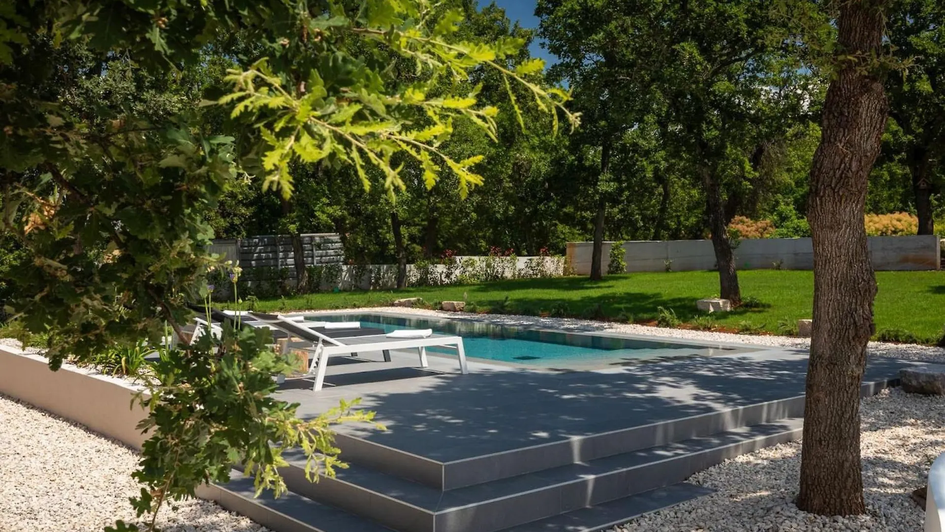 Modern Villa Casetta Molindrio With Pool In Porec