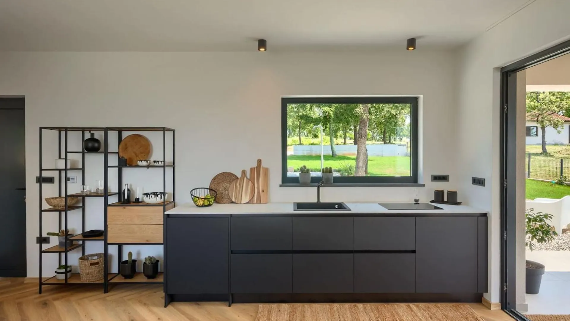 Modern Villa Casetta Molindrio With Pool In Porec